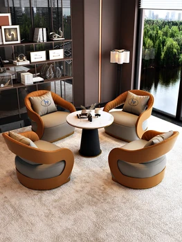 Šiaurės odos meno priėmimo sofa Modernus grožio salonas Viešbučio fojė, pardavimų biuras poilsio zona aptarti laisvalaikio stalai ir kėdės.